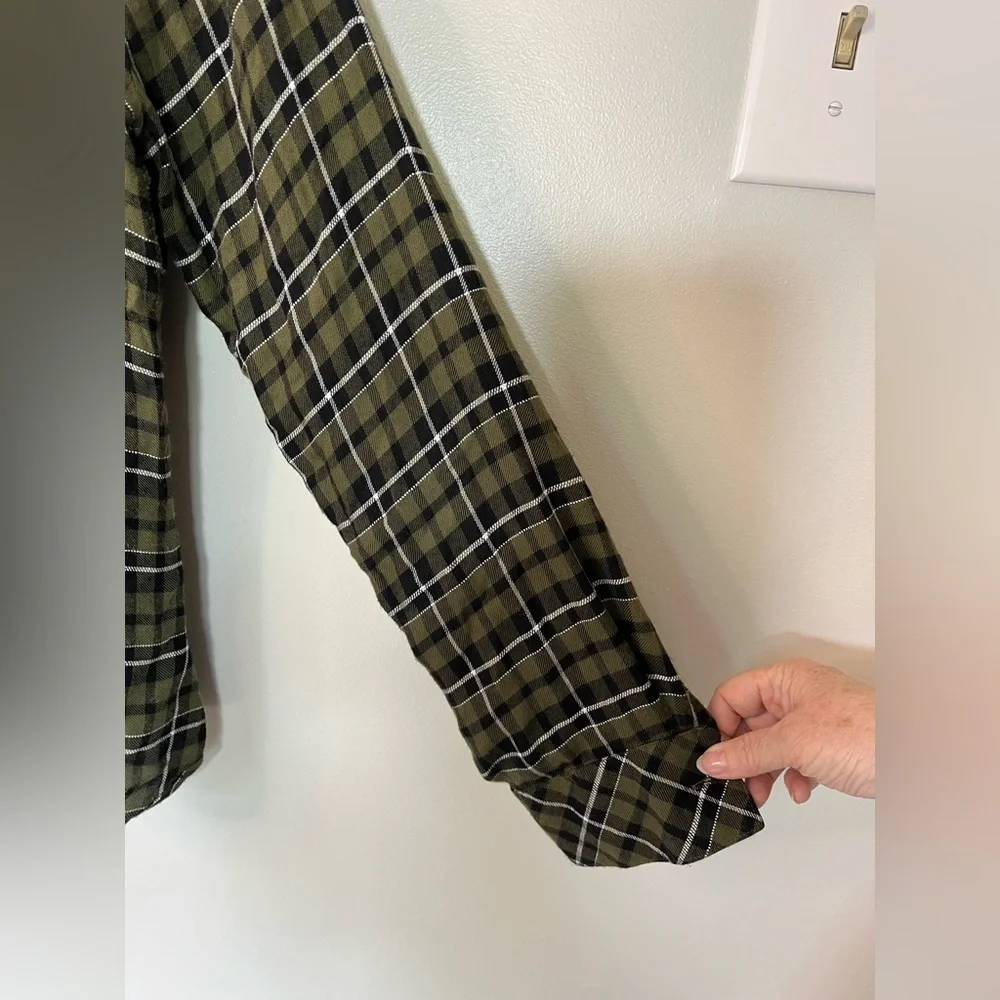 Anthropologie Cloth and Stone Olive Plaid Women's Wrap Fall Top Blouse Size M